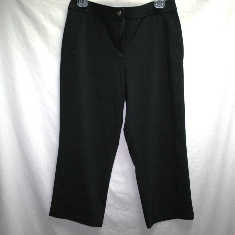 Weekends by Chico's Black Crop Pants Size 0 Small